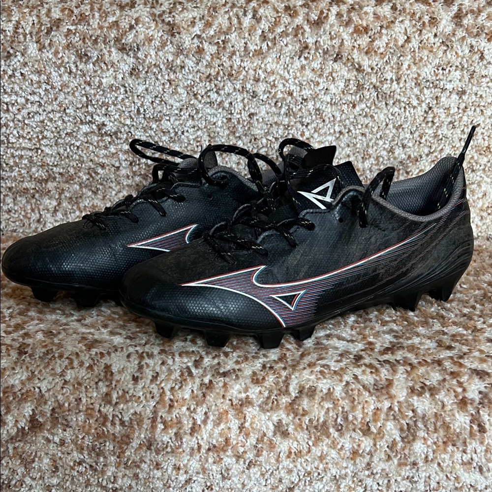 Mizuno Black Athletic Boy’s Soccer Cleats